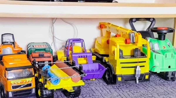 9 RC Tractors Your Children Will Love